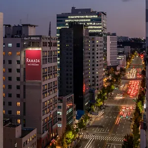 Отель Ramada By Wyndham Dongdaemun