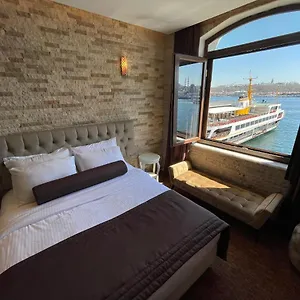 Mayfair Seaside Отель